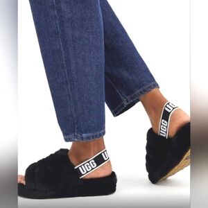 UGG Fluff Yeah NWB Black size 8